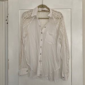 Holding Horses blouse with lace!